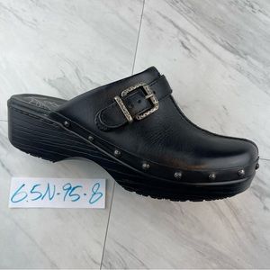 •Abeo BIO fay Women 6.5 N narrow Black Leather studded Slip On Nurse Clog Shoes
